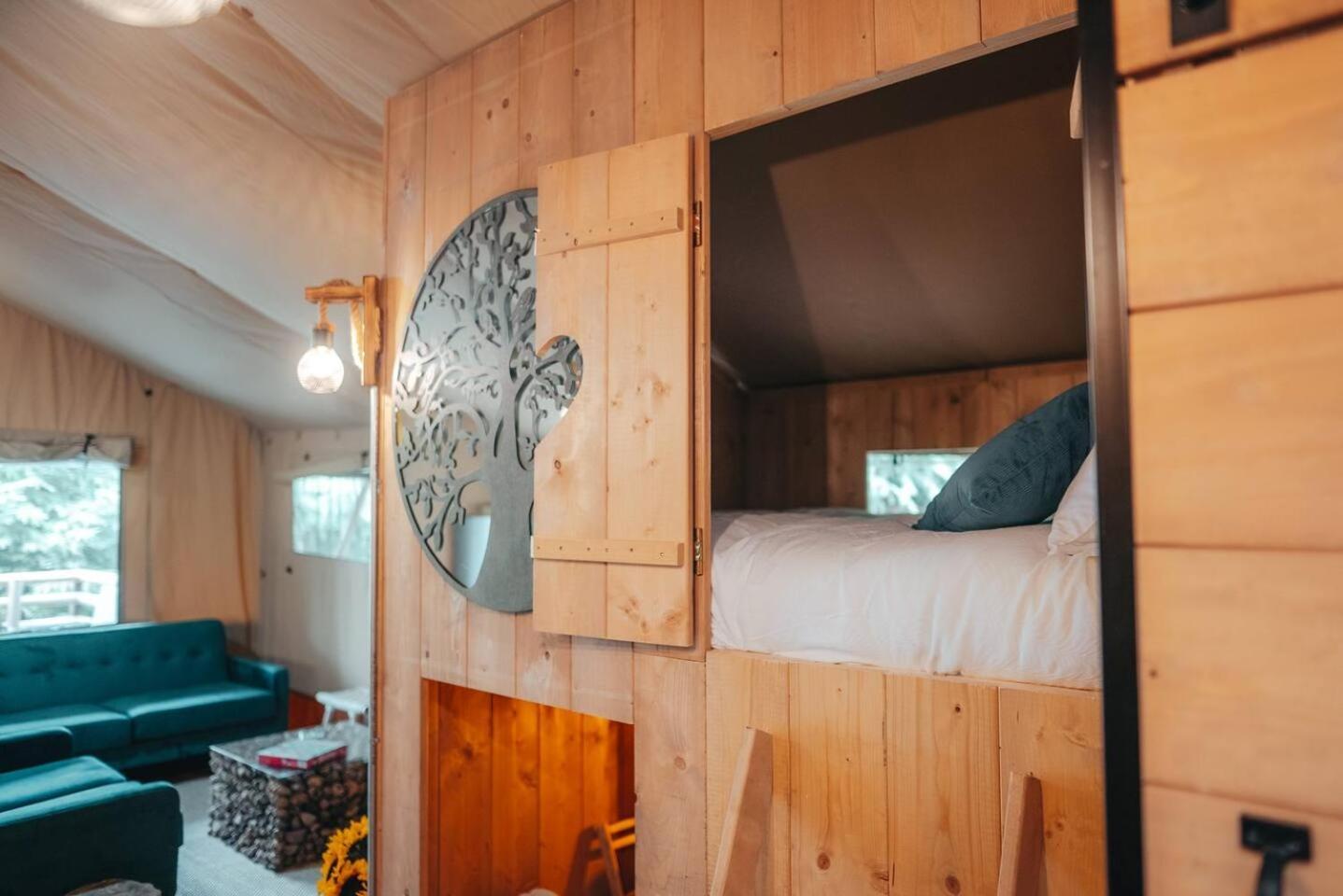 Cosy Forest Lodge Penrhos  Extérieur photo
